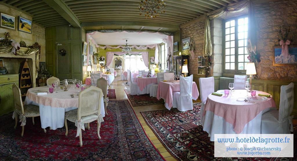 Hotel De La Grotte Монтіньяк Екстер'єр фото